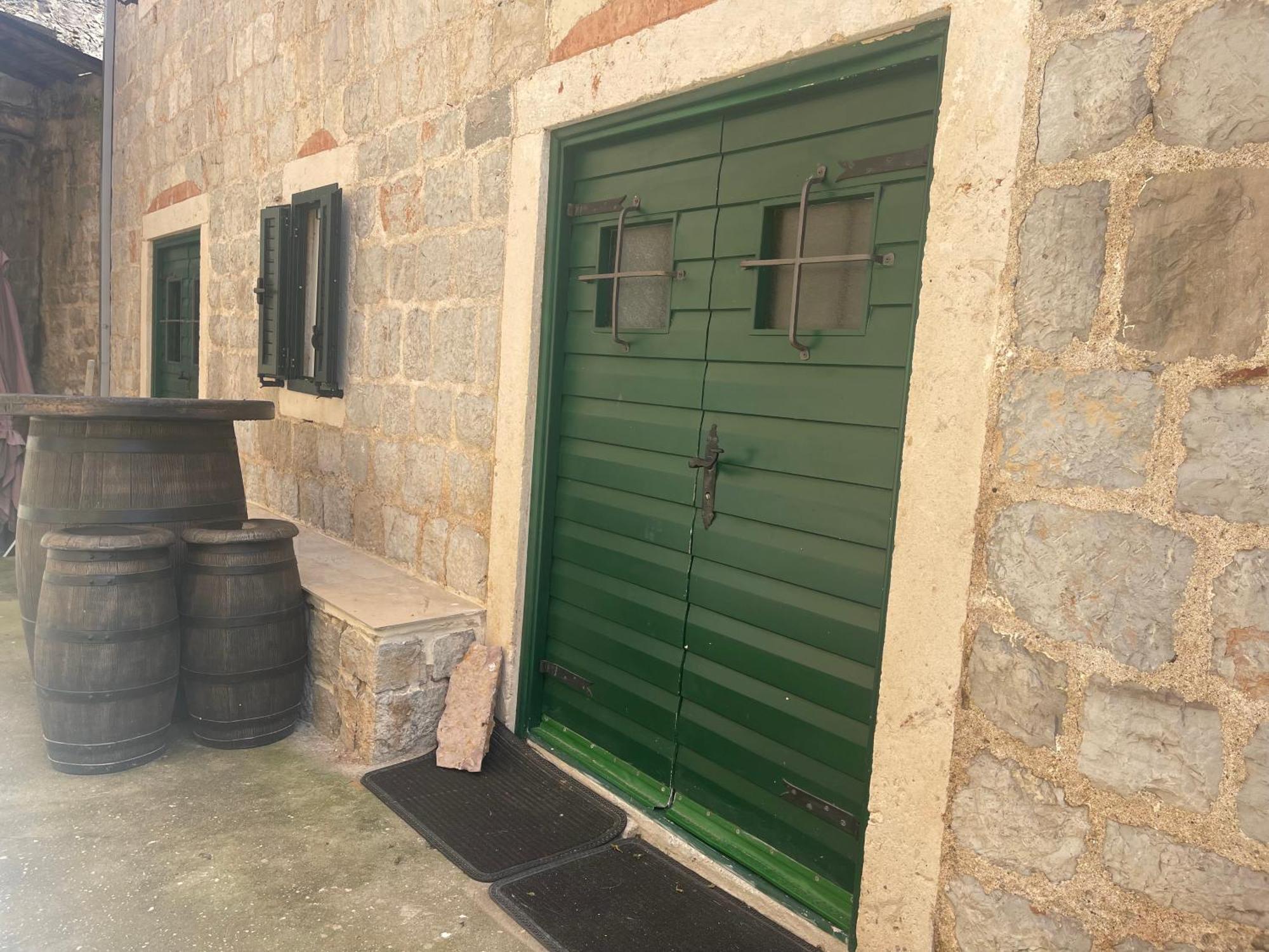Appartamento Hearth Of Rose Herceg Novi Esterno foto
