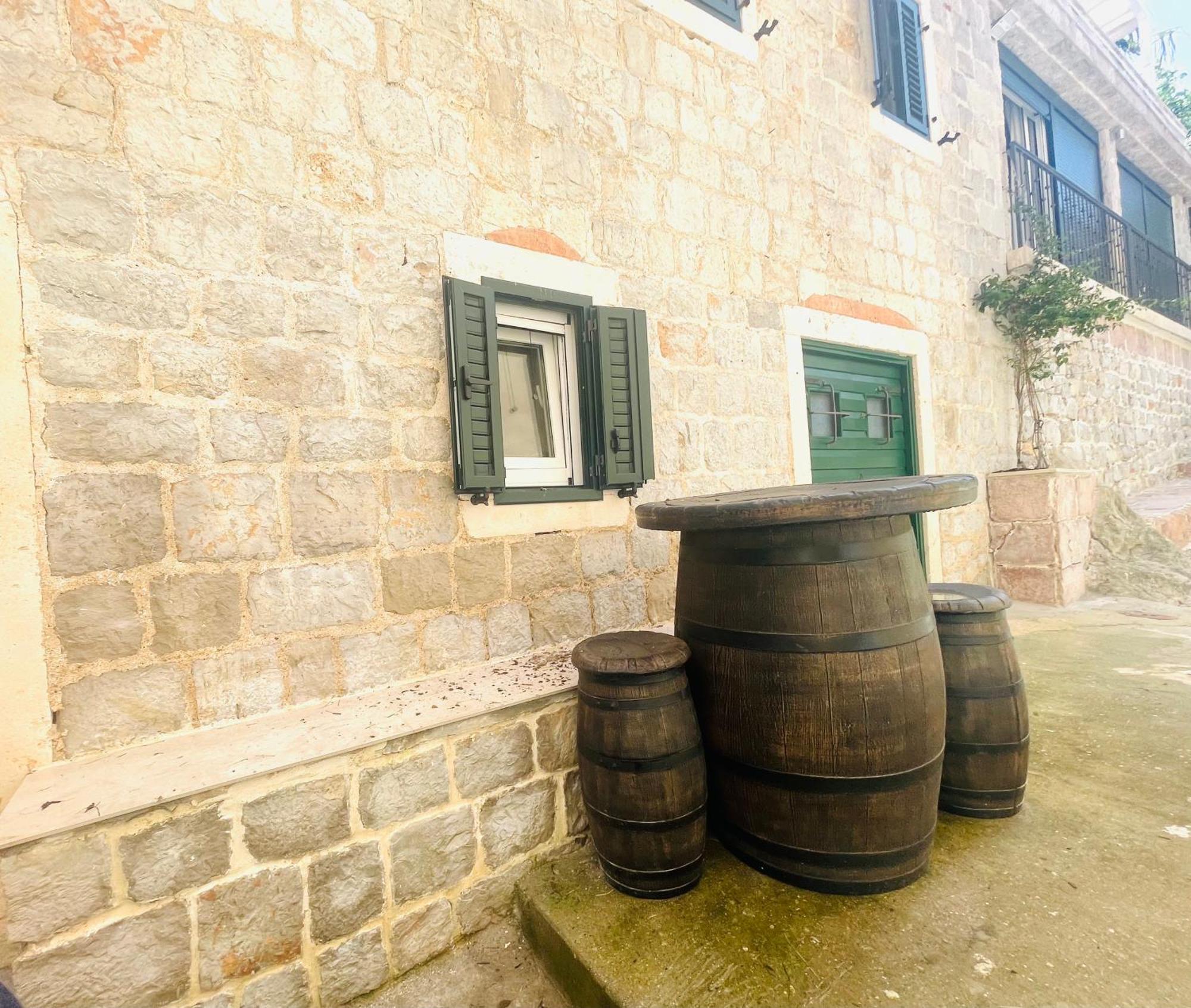 Appartamento Hearth Of Rose Herceg Novi Esterno foto