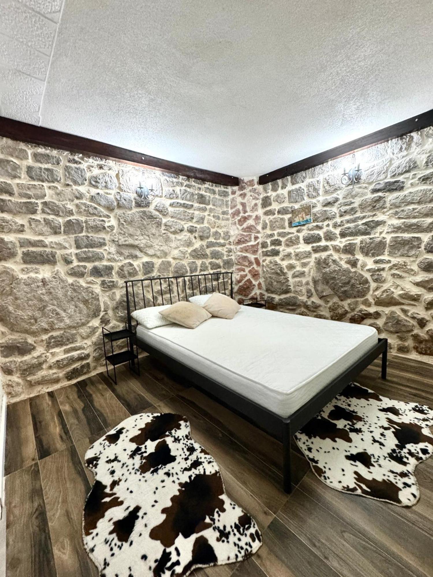 Appartamento Hearth Of Rose Herceg Novi Esterno foto